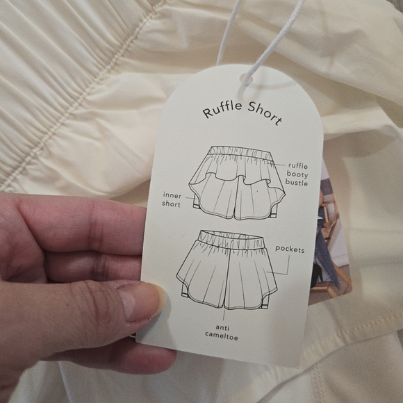 NWT Blogilates Cream Ruffle Short, SIZE S - Picture 8 of 12
